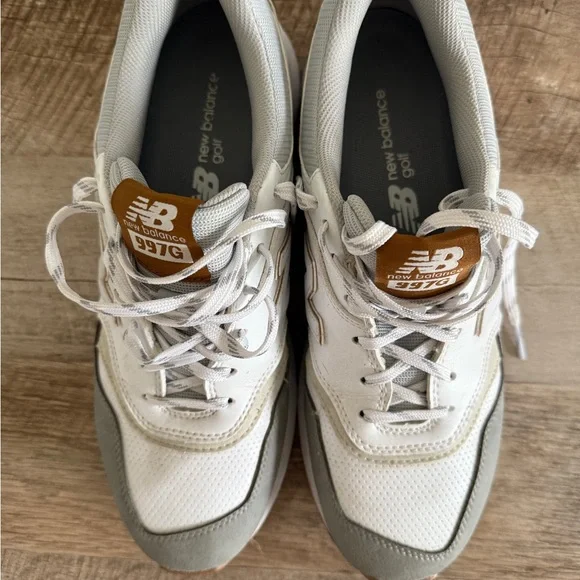 Men’s New Balance White and Gray Golf Shoes - Picture 3 of 7